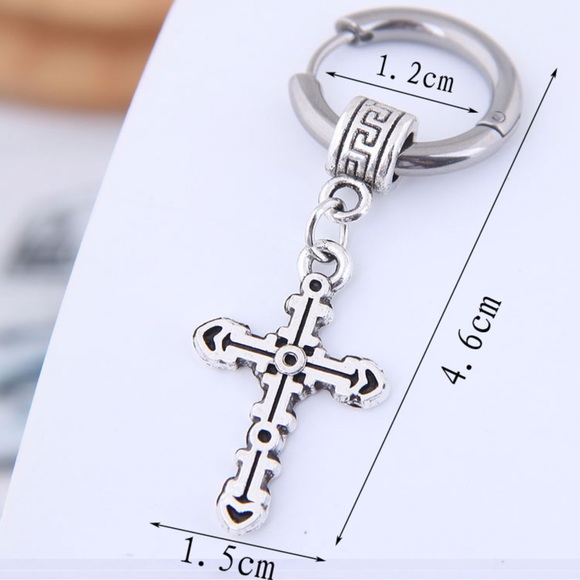 Single Silver Hanging Cross Earring! - Picture 3 of 3